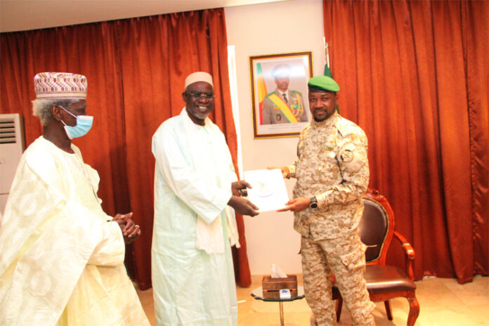 Koulouba : Le chef de l’État reçoit une délégation du HCIM