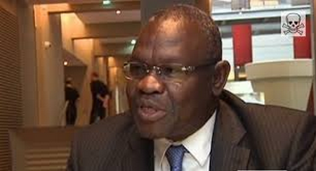 Le mouvement insurrectionnel du 5 juin en lambeaux : Cheick O. Sissoko, Mohamed A. Bathily, Modibo Sidibé, Mme Sy, Konimba Sidibé et Aliou Sankaré ont mis la tête de Choguel à prix